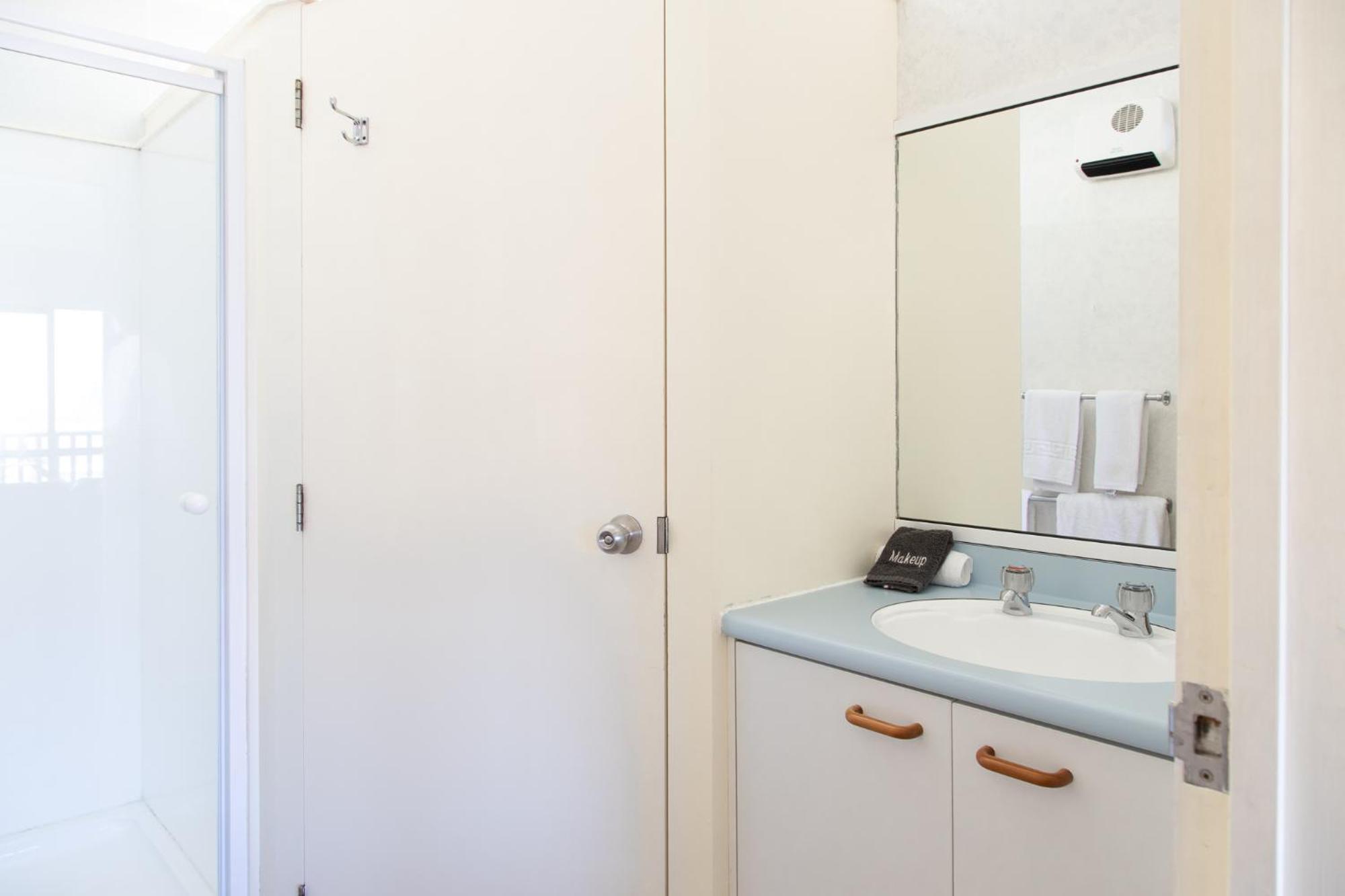 Ride Base Wanaka Apartments Luaran gambar
