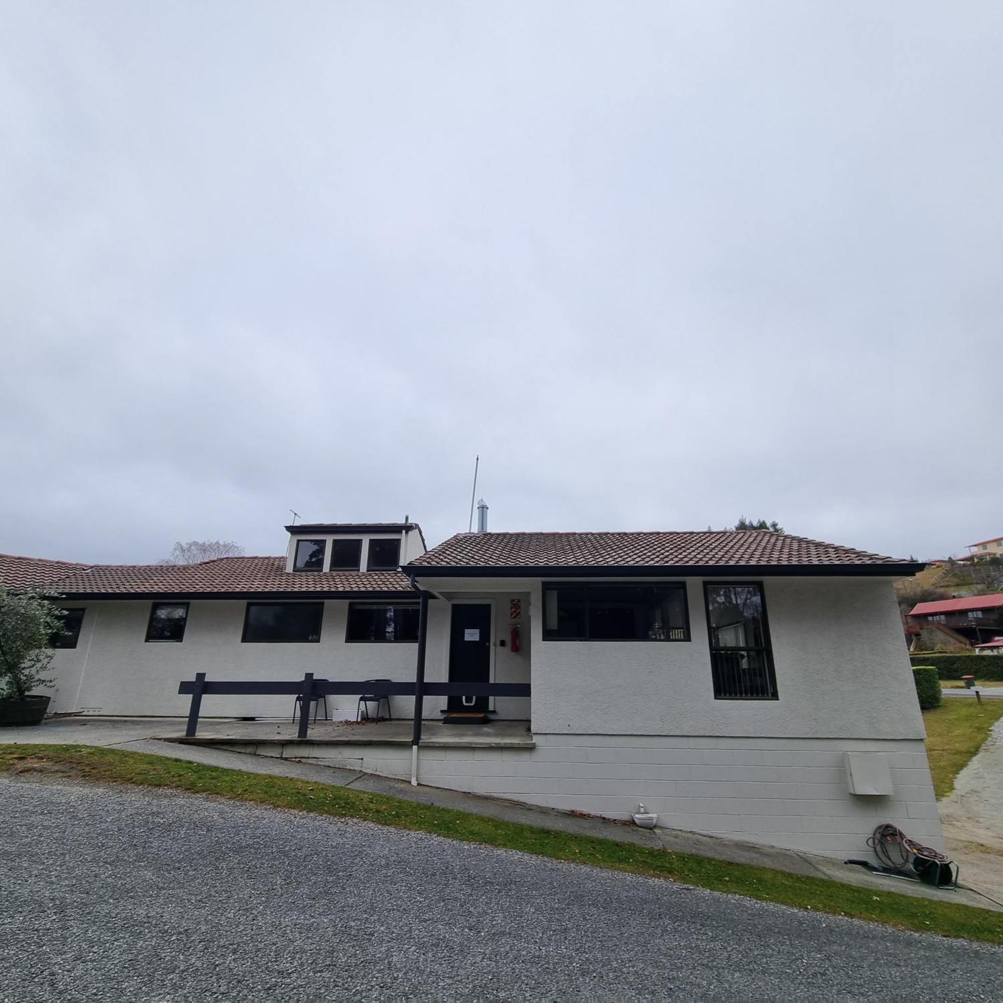 Ride Base Wanaka Apartments Luaran gambar
