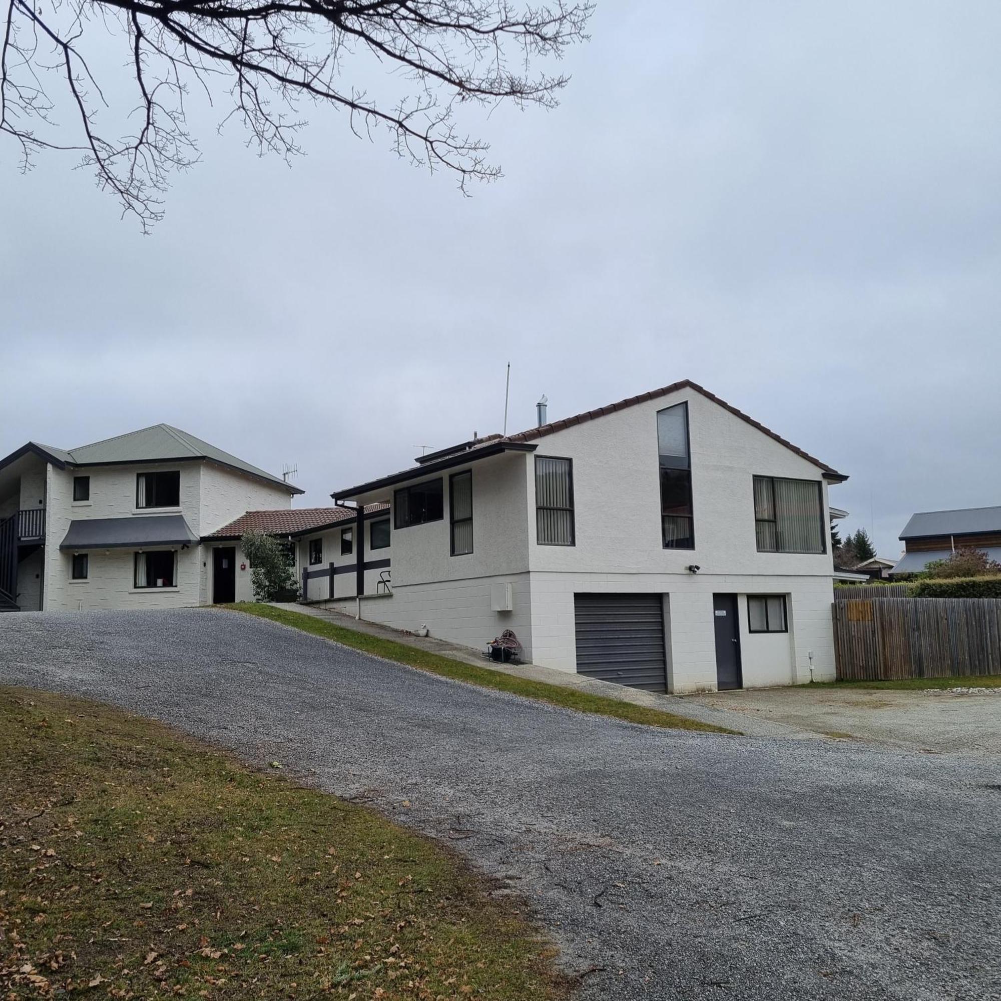Ride Base Wanaka Apartments Luaran gambar